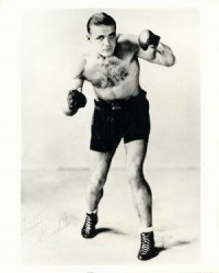 Anton Raadik boxer