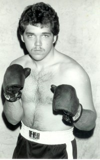 Wes Vickers boxer