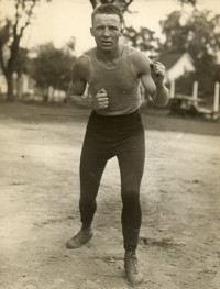 Alex Hart boxer