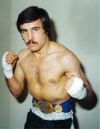 Roberto Castanon boxer