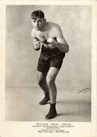 Yale Okun boxer
