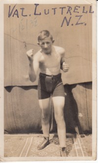 Val Lutrell boxer