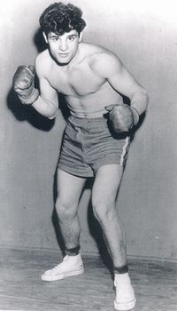Johnny Bizzarro boxer