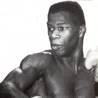 Derek Angol boxer