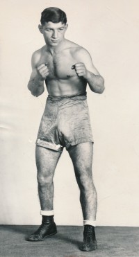Edwin Waling boxer