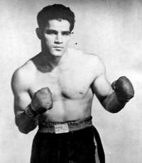 Tommy Gomez boxer