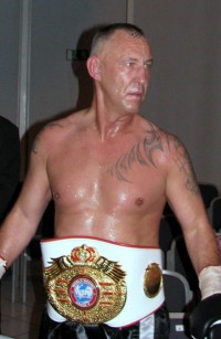 Andreas Sidon boxer
