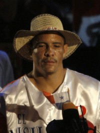Tito Mendoza boxer