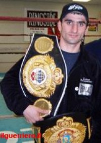 Koba Gogoladze boxer