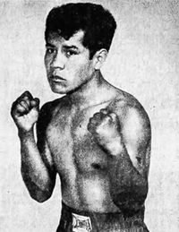 Manuel Flores boxer