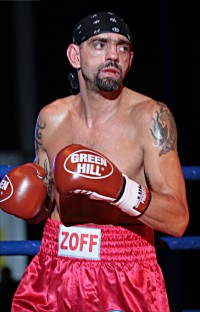 Stefano Zoff boxer