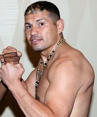 Raul Munoz boxer