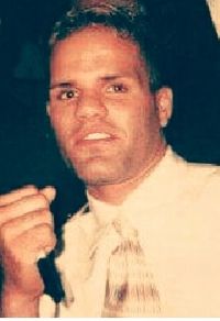 Luis Perez boxer