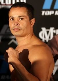 Miguel Del Valle boxer