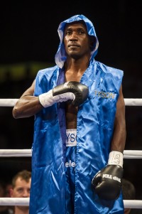 Betuel Ushona boxer