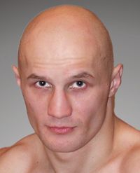 Siarhei Khamitski boxer