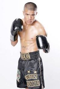 Ruben Montoya boxer