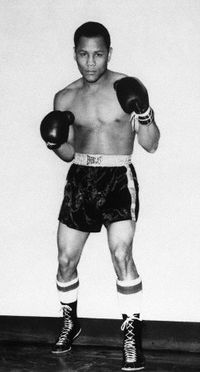 Jose Torres boxer