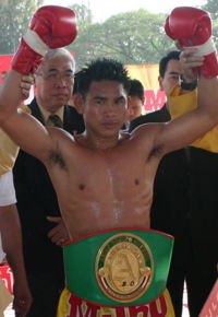 Suriya Tatakhun boxer