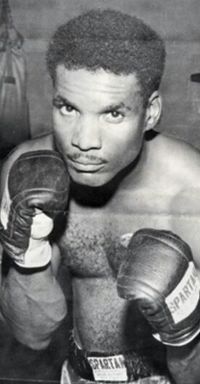 Willis Earls boxer