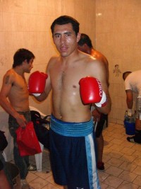Martin David Islas boxer