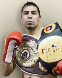 Hardy Paredes boxer