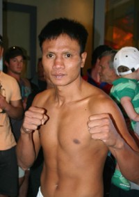 Somchai Nakbalee boxer