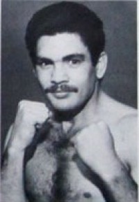 Vilomar Fernandez boxer