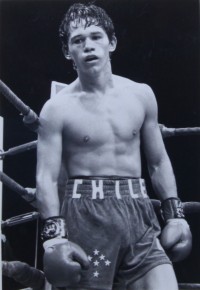 Adolfo Medel boxer