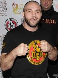 Ruslan Semenov boxer