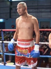 Dechapon Suwunnalird boxer