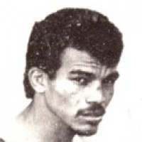 Luis Monzote boxer