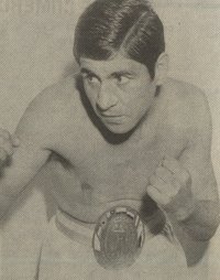 Carlos Aro boxer