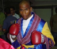 Juan Camilo Novoa boxer