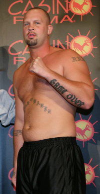 Kevin Montiy boxer
