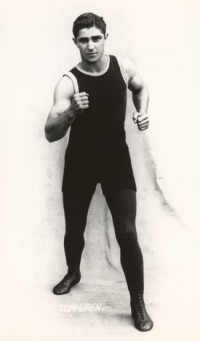 Tommy Uren boxer