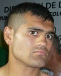 Cesar Humberto Velez boxer