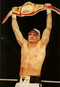 Stefan Angehrn boxer