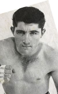 Billy Males boxer