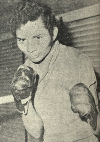 Aroldo Olivares boxer