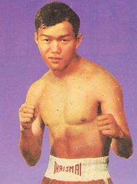 Berkrerk Chartvanchai boxer