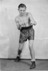 Ernie Maurer boxer