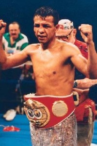 Manuel Medina boxer