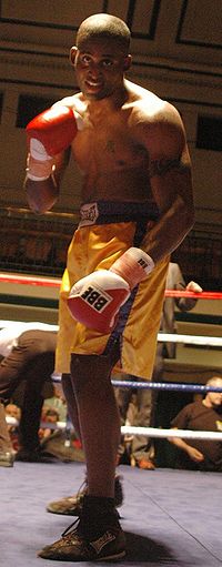 Mitchell Balker boxer