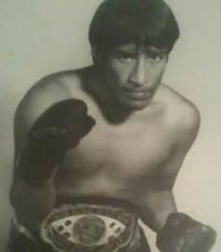Valentin Martinez boxer