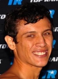 Luis Solis boxer