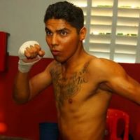Eduardo Torres boxer