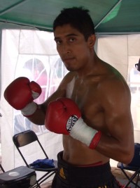 Jonathan Tavira boxer