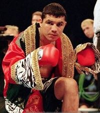 Nestor Garza boxer