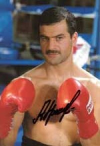 Artur Grigorian boxer